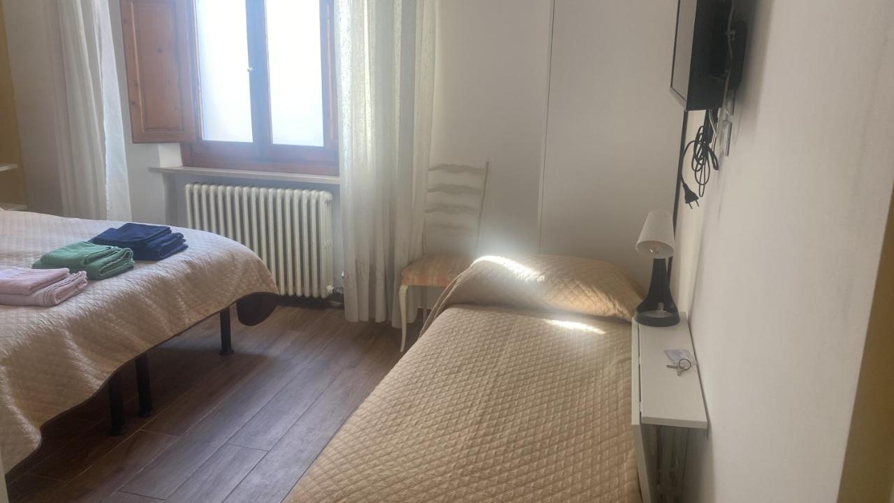 Affittacamere Alloggio Olivo Έμπολι Εξωτερικό φωτογραφία